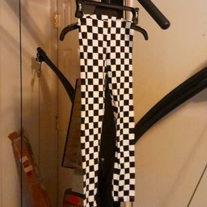 Kids legging black and white checkered. Wonder nation